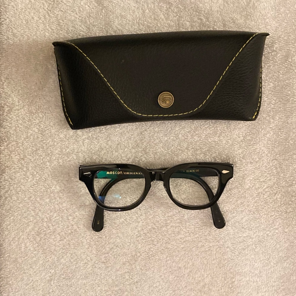 Moscot Tummel 42 Black blue light